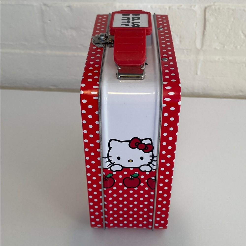 Hello Kitty by Sanrio Metal Lunch Box - Picture 7 of 10